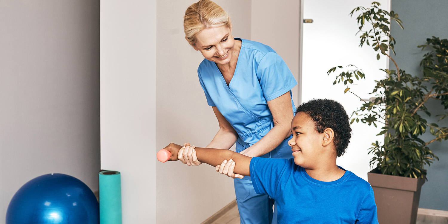 Physical Therapy Training to Support Daily Student Needs (4) Physical Therapy Training to Support Daily Student Needs: Empowering Paraeducators